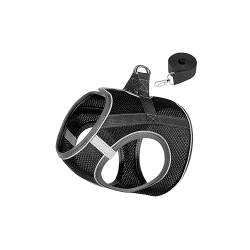 Black reflective cat harness vest with a matching leash, lighweight for comfort, 140cm leash, versatile and practical.